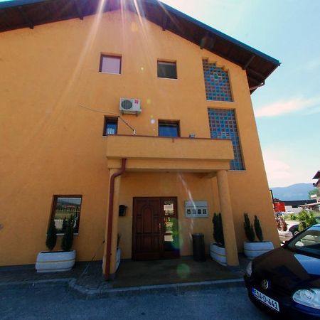 Hotel Arizona Sarajevo Lukavica Kültér fotó
