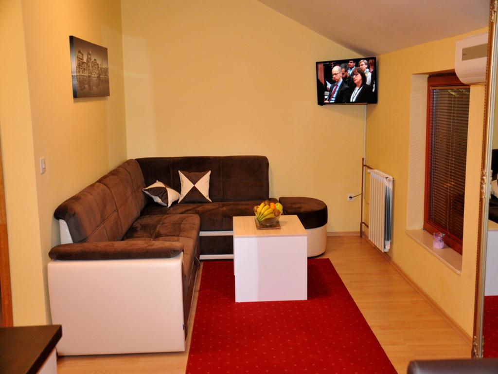Hotel Arizona Sarajevo Lukavica Szoba fotó